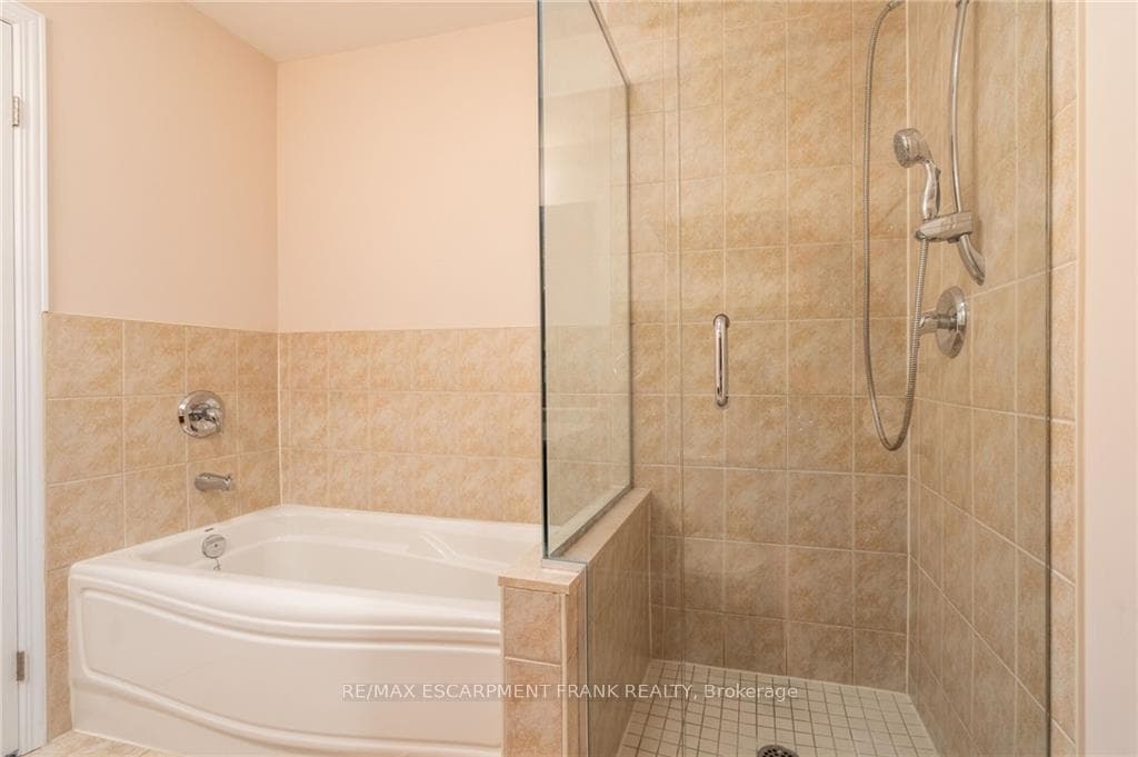 50 Grovetree Trail photo 20