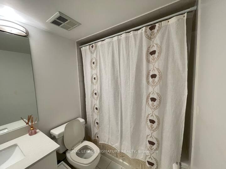 38 Hollywood Avenue Unit 317 photo 14