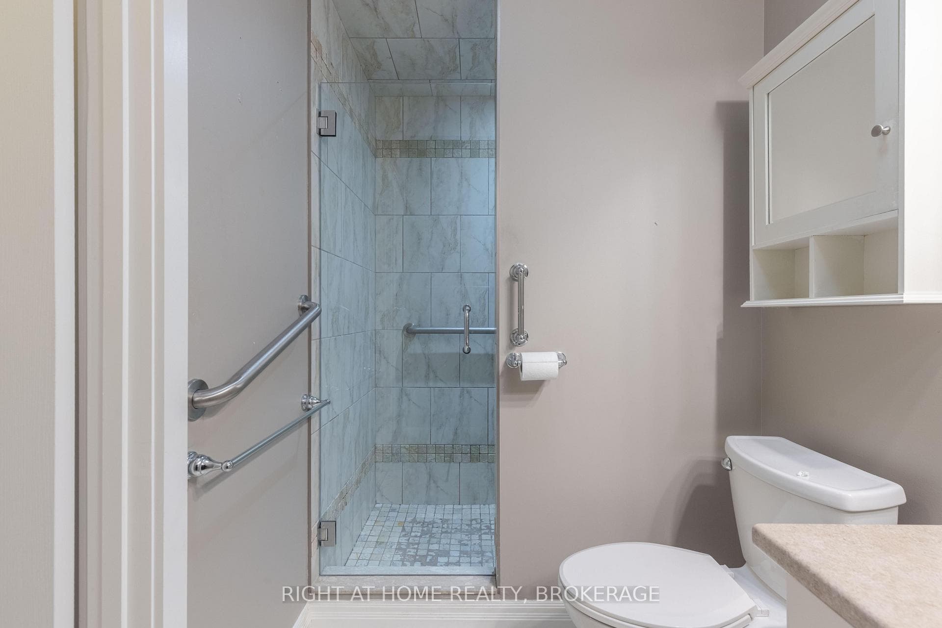 2880 King Street Unit 19 photo 21