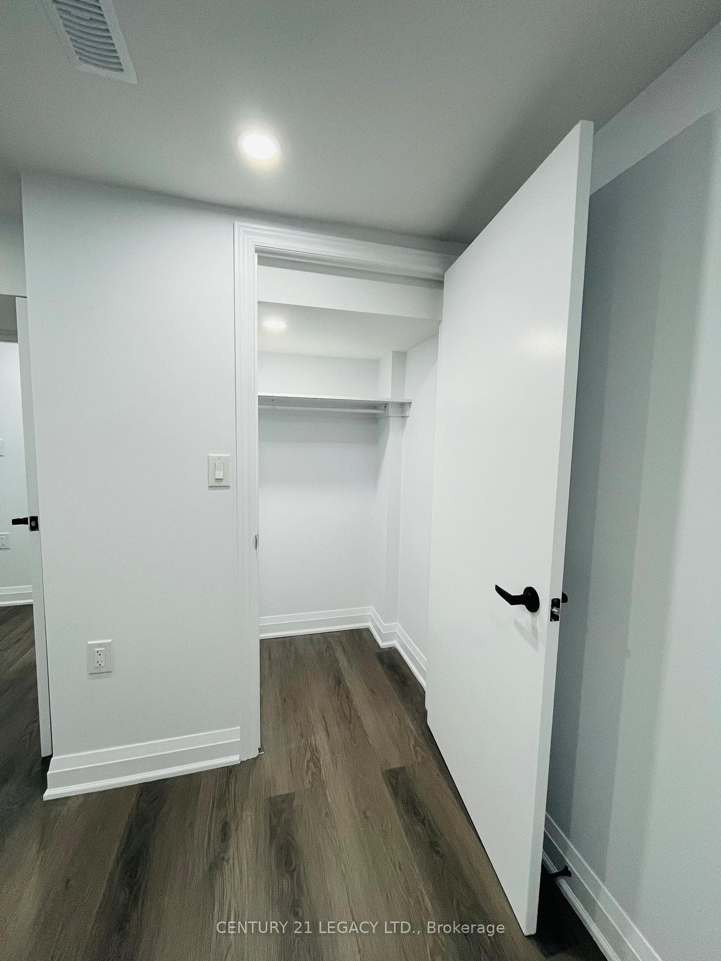 26 Epsom Downs Drive photo 28