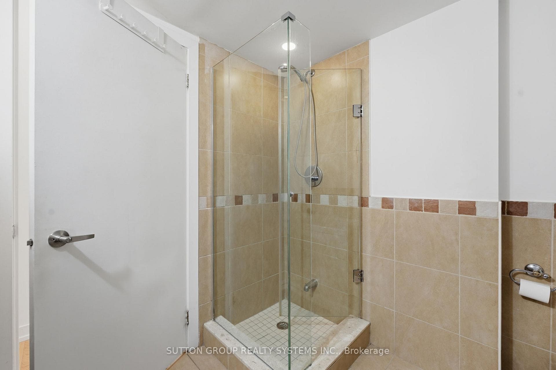 1100 Lansdowne Avenue Unit 332 photo 22