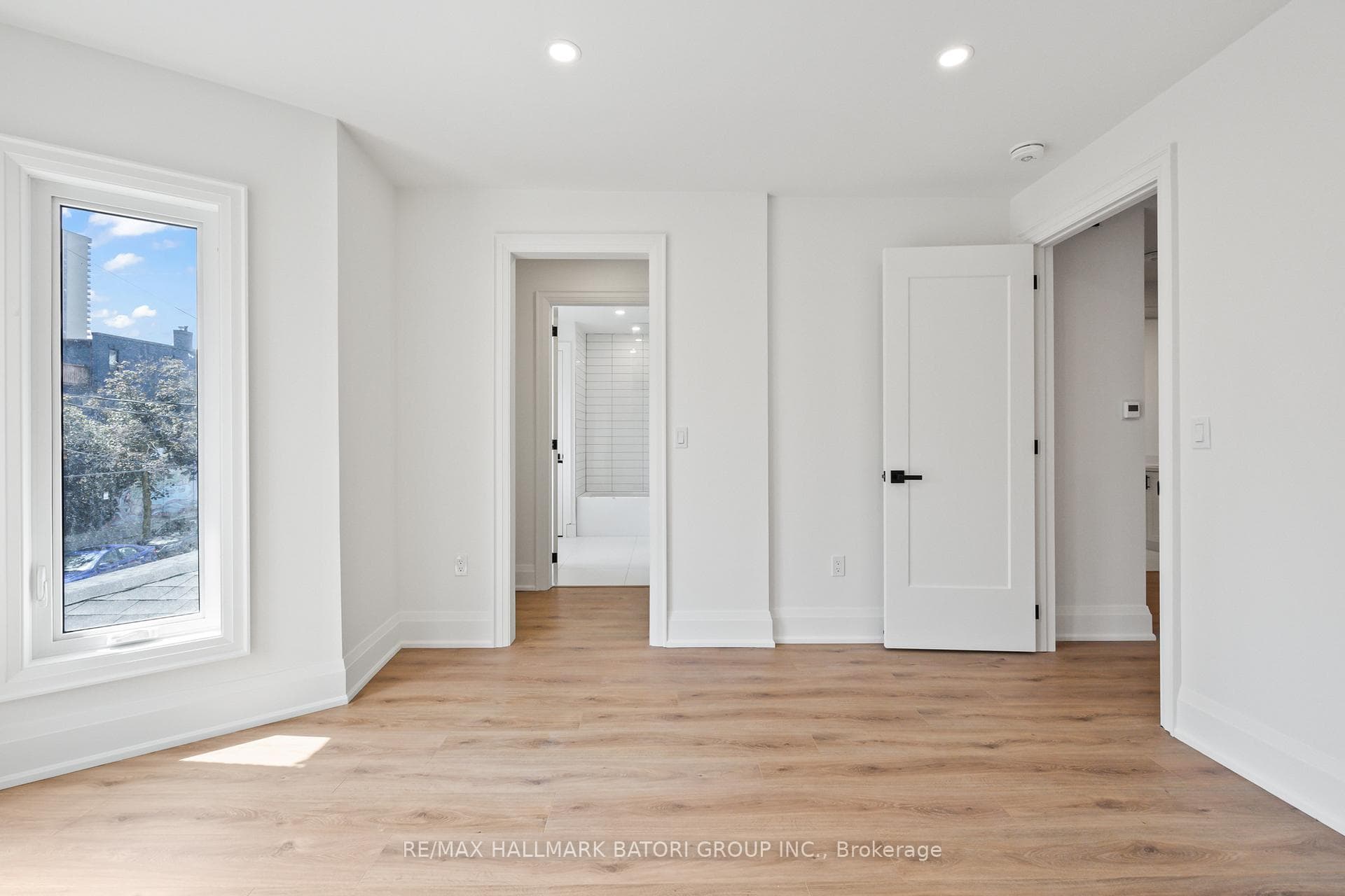 18 Keewatin Avenue Unit 3 photo 16