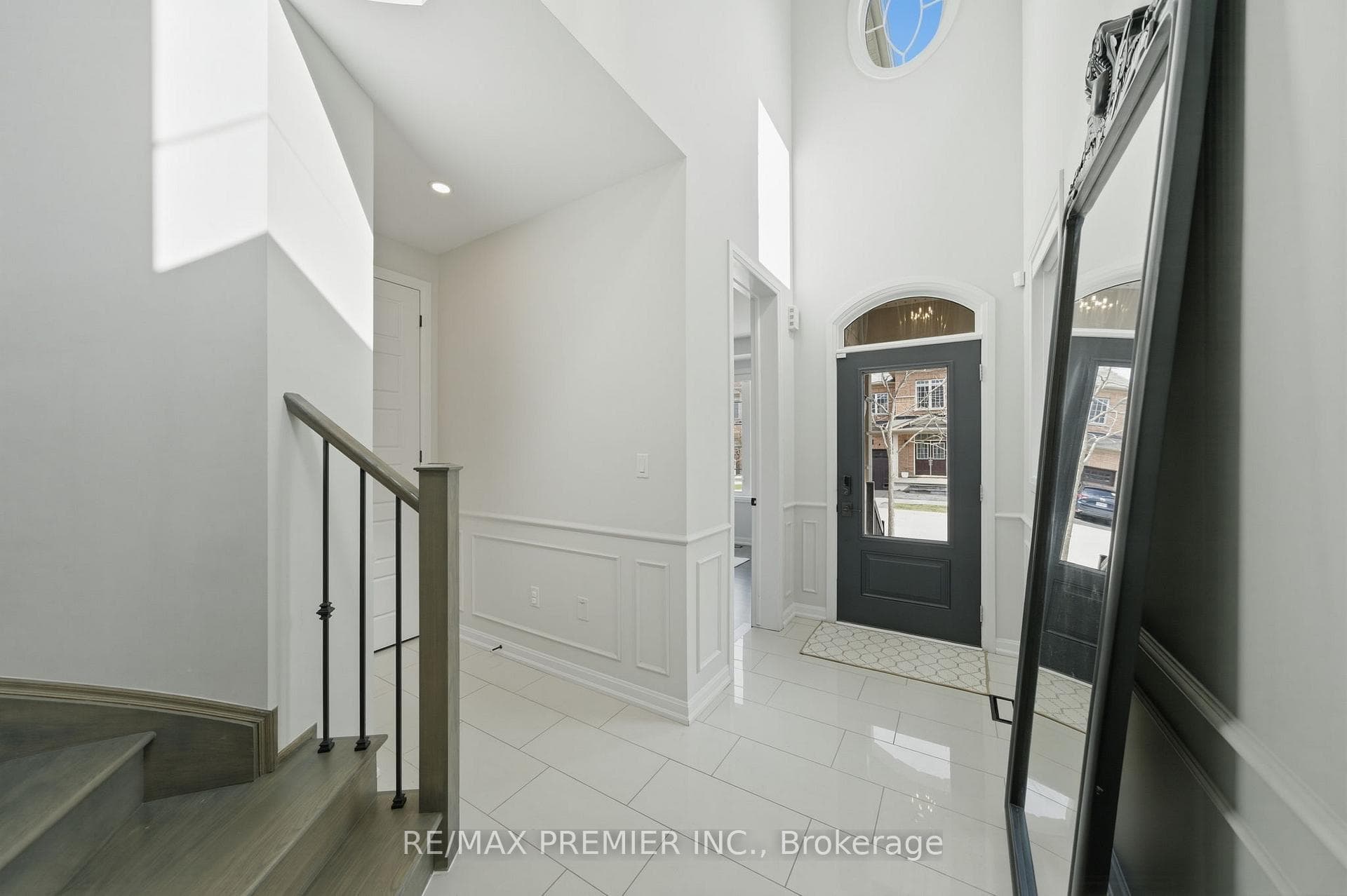 367 Begonia Gardens photo 5