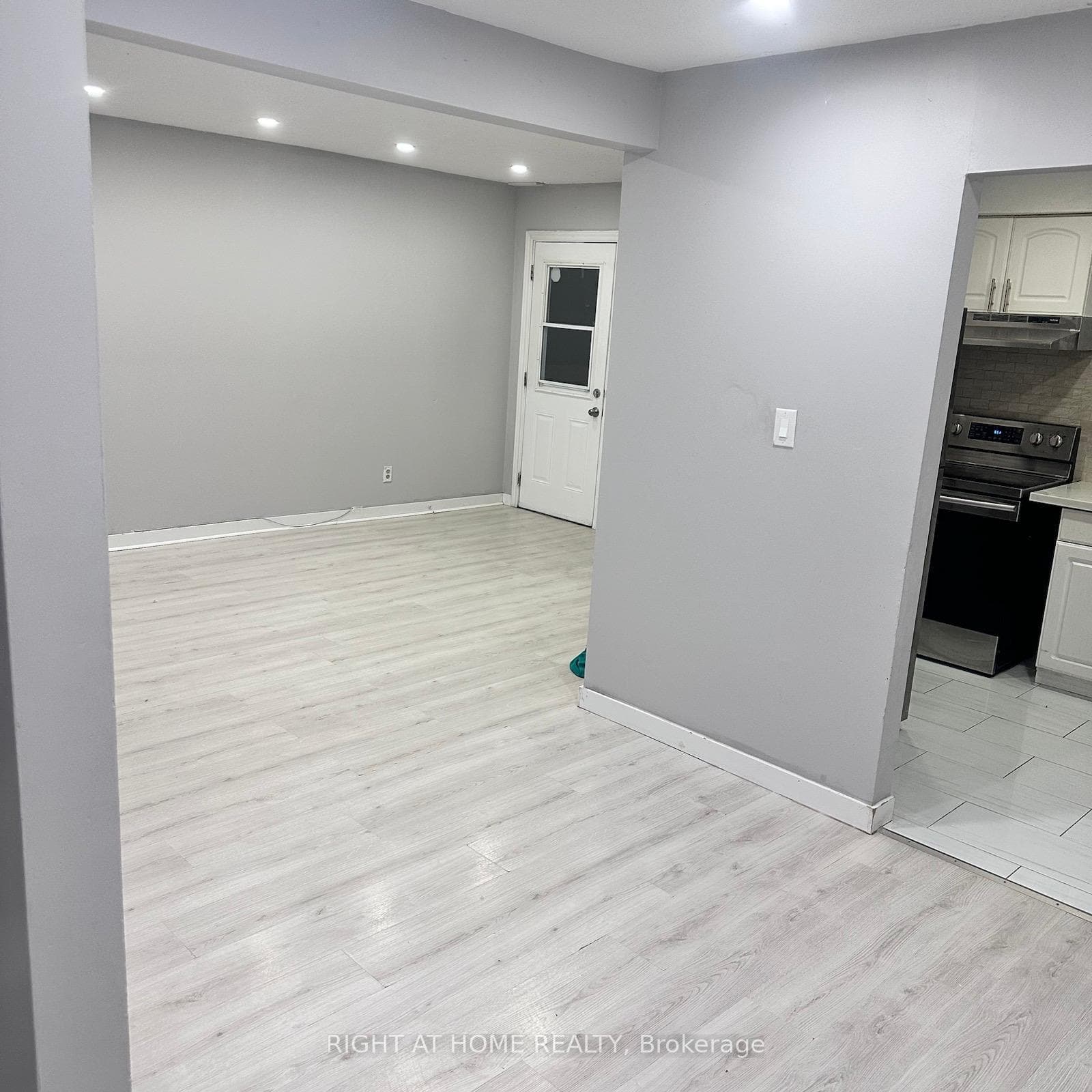 1100 Oxford Street Unit 5 photo 1