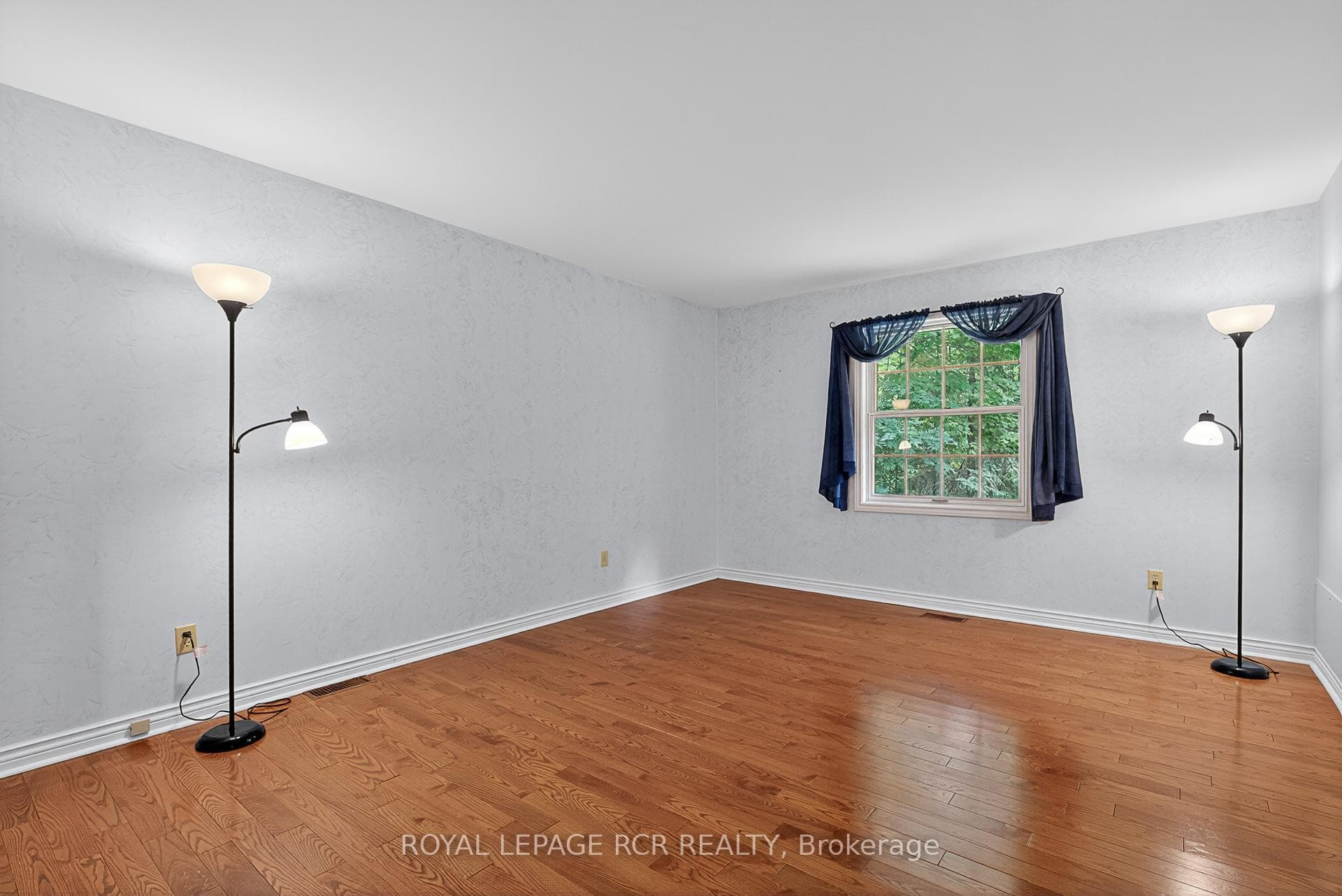 391 Goodwood Road photo 25