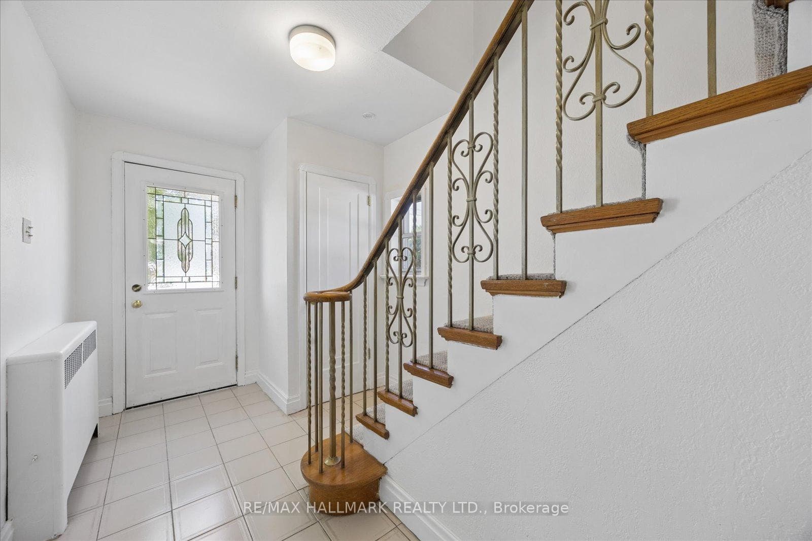 483 Cosburn Avenue photo 4