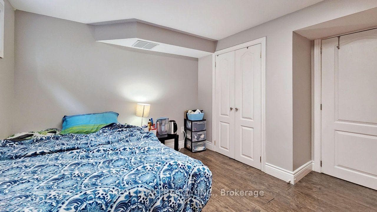 26 Glamis Avenue photo 8