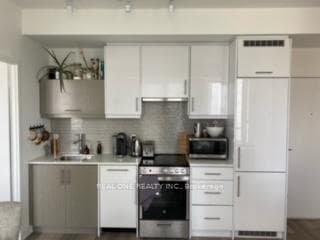 181 Huron Street Unit 1304 photo 2
