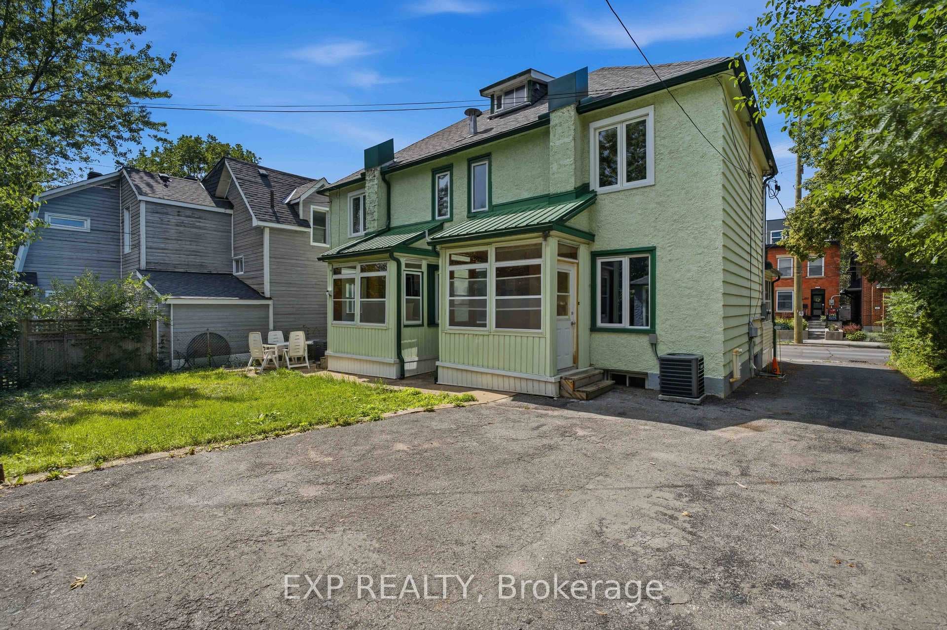 452 Sunnyside Avenue photo 32