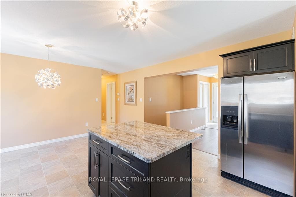 6782 EAST PARKWAY Drive photo 18