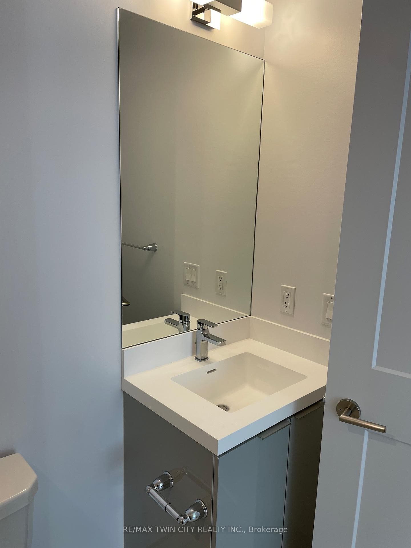 25 HOLLY Street Unit 704 photo 10