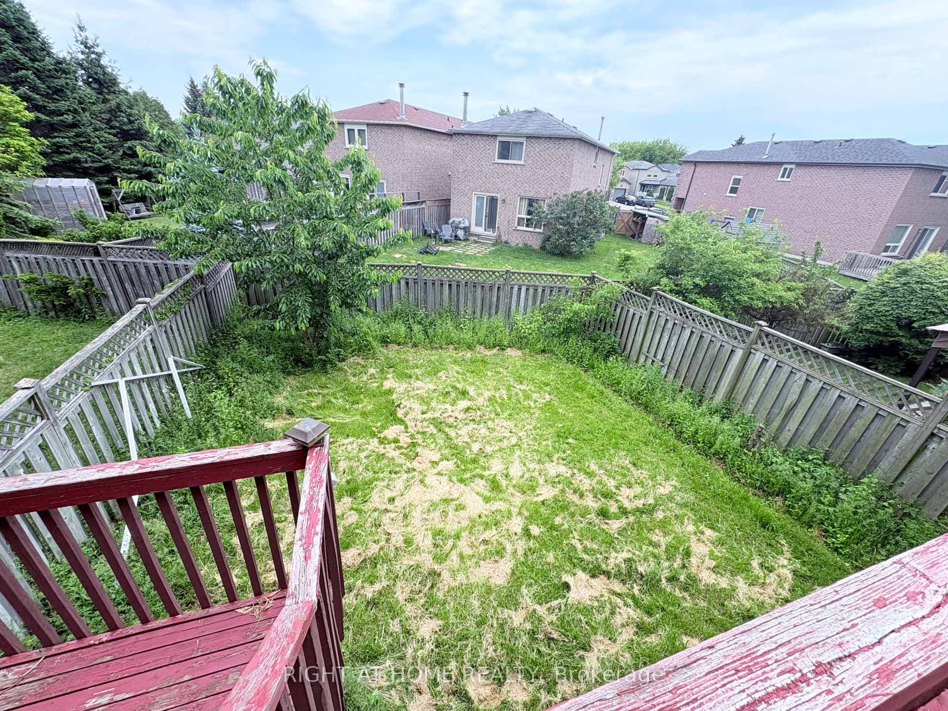 47 Hewitt Crescent photo 42