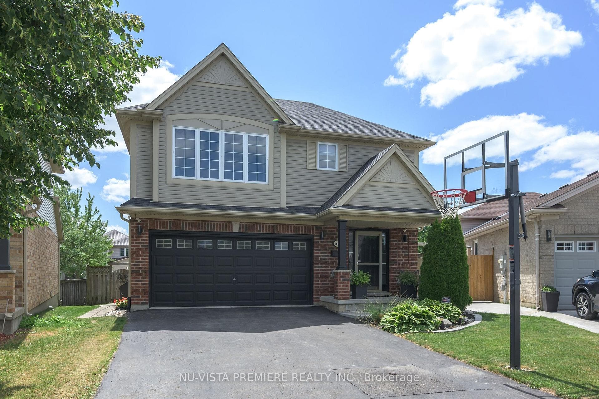 1582 Chelton Place photo 31