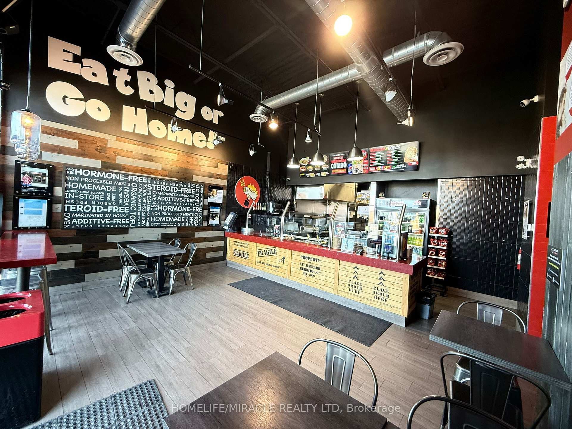 1675 Tenth Line Road photo 3