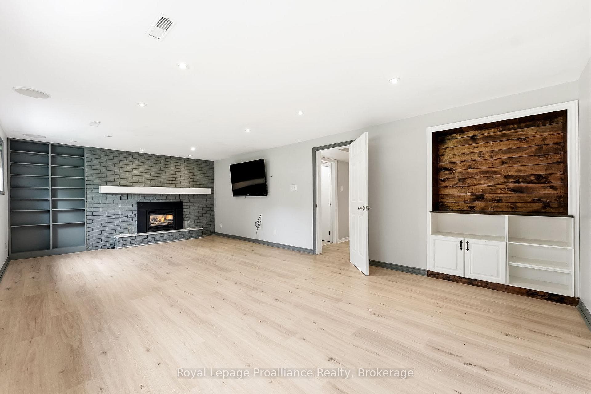 158 Ontario Street photo 33