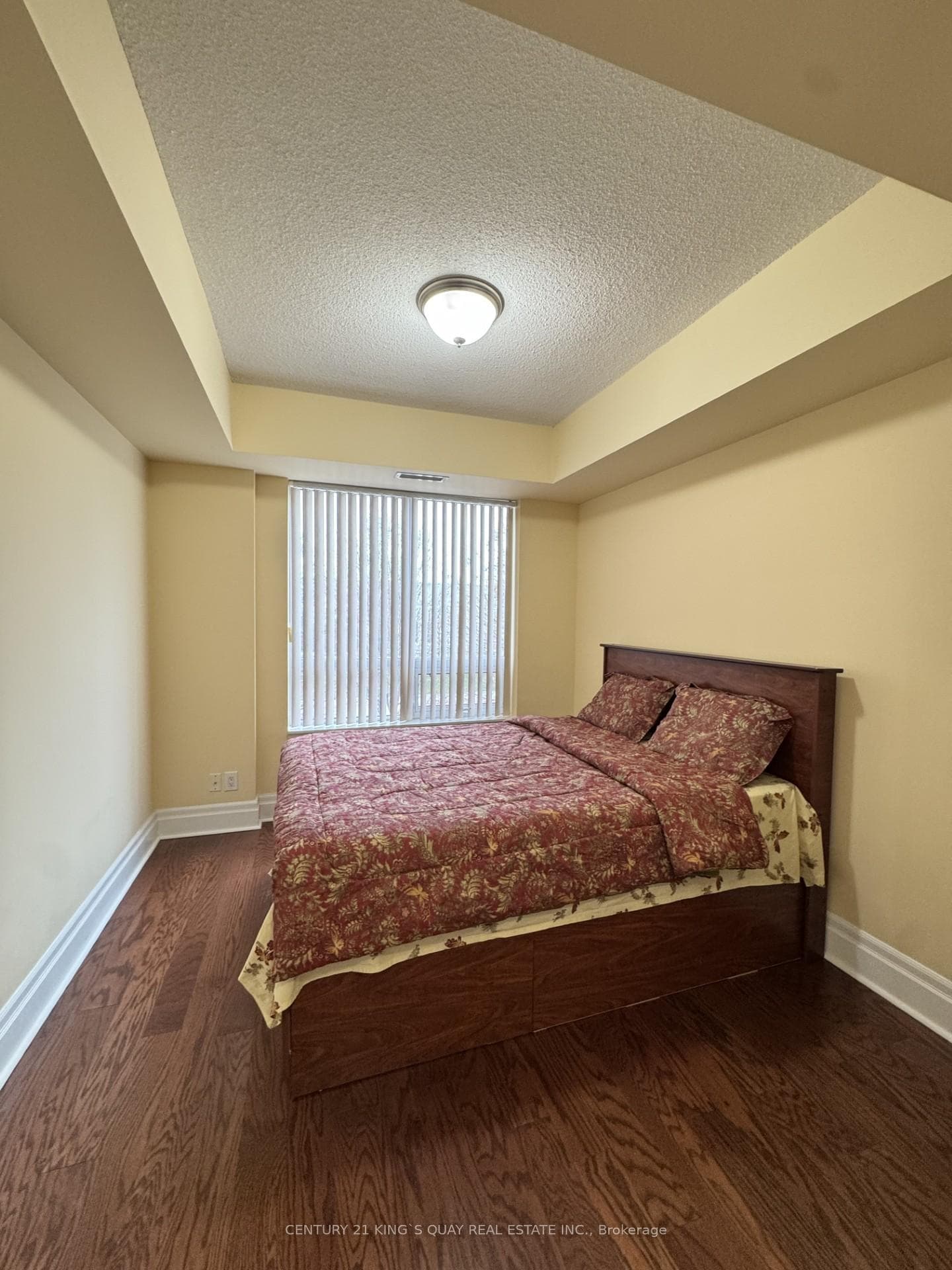 57 Upper Duke Crescent Unit 208 photo 11