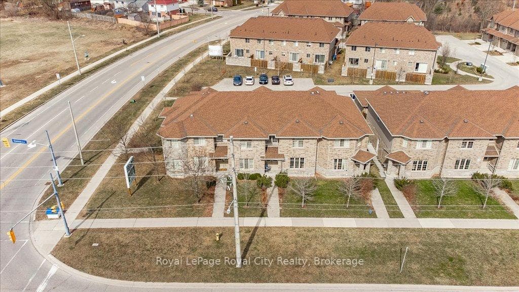 714 Willow Road Unit 28 photo 4
