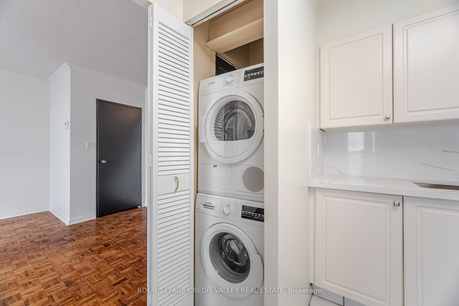 33 Harbour Square Unit 1421 photo 14