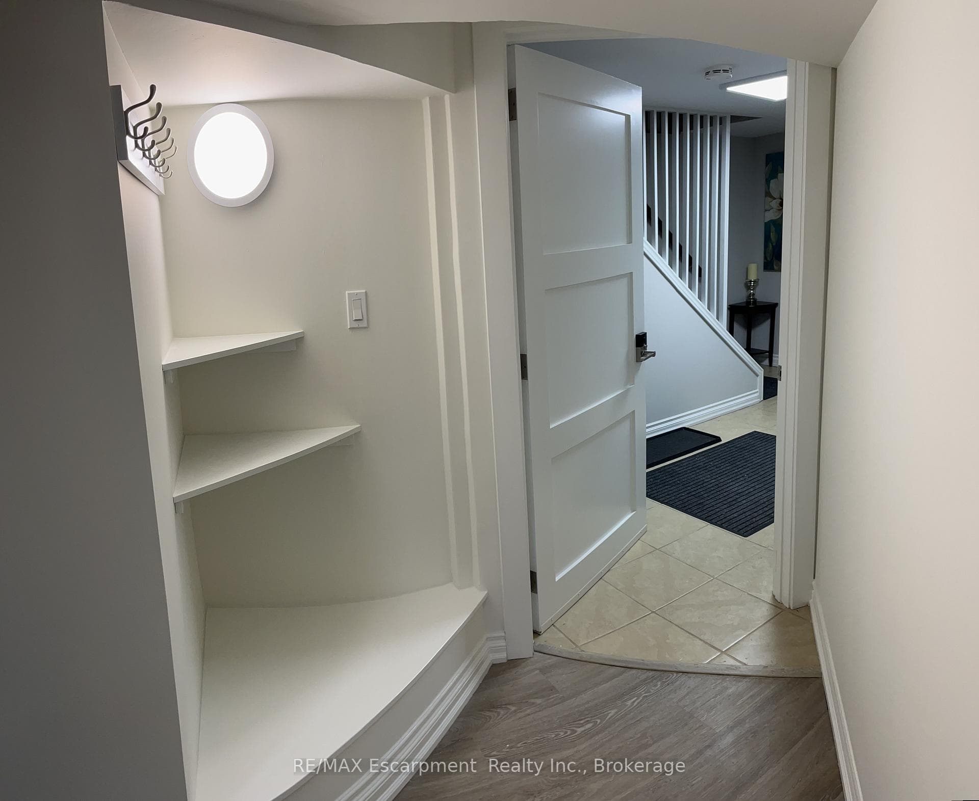 2093 Maplewood Drive Unit LOWER photo 36