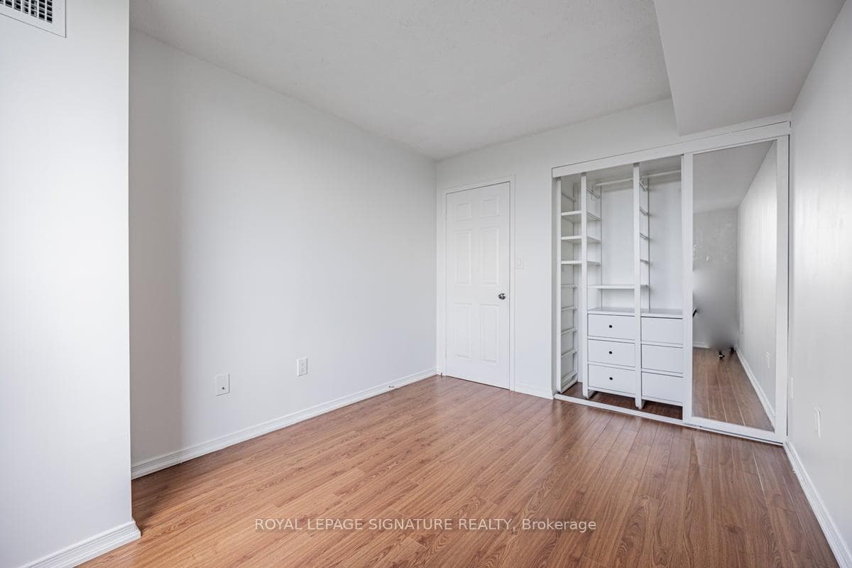 5 Concorde Place Unit 1810 photo 13