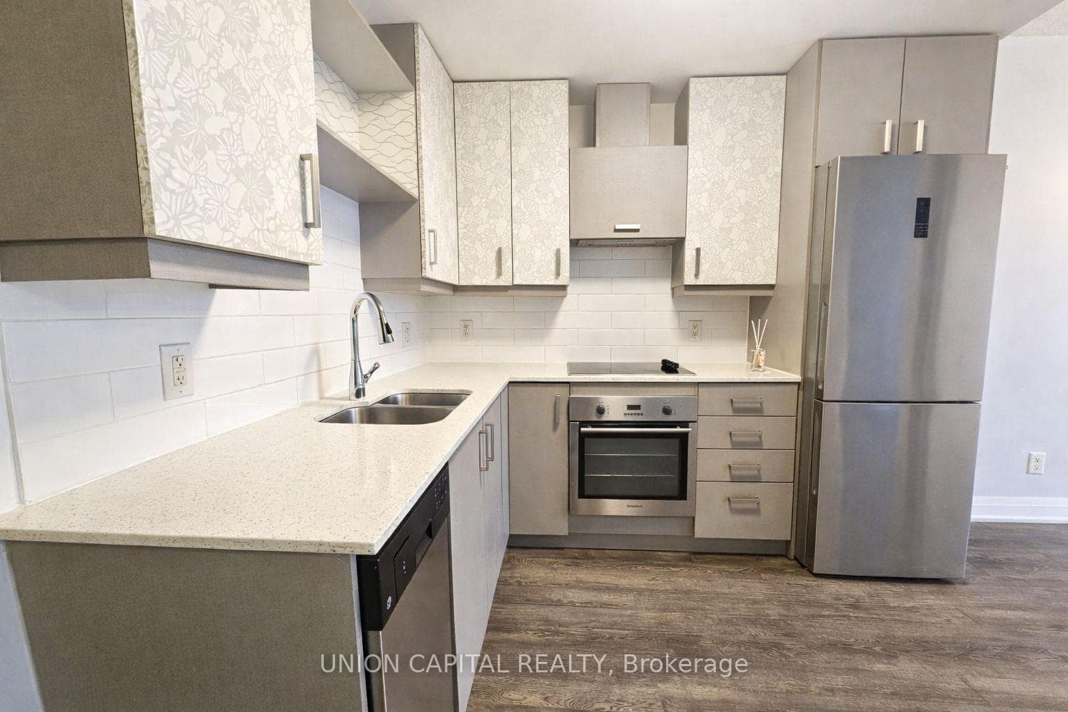 28 Uptown Drive Unit 709 photo 4