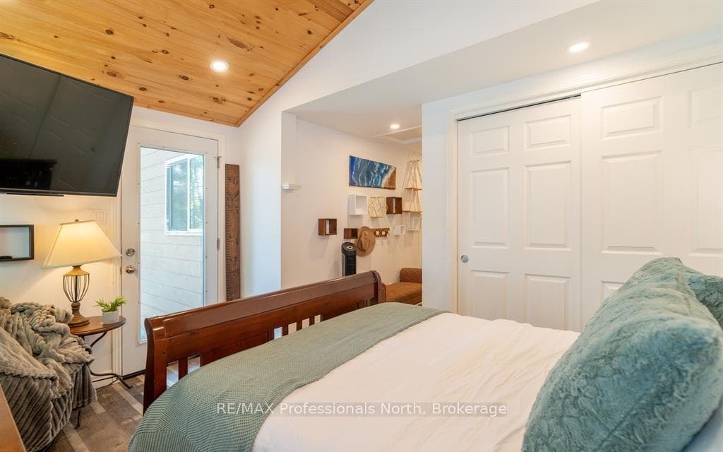 899 KATRINE Road photo 24