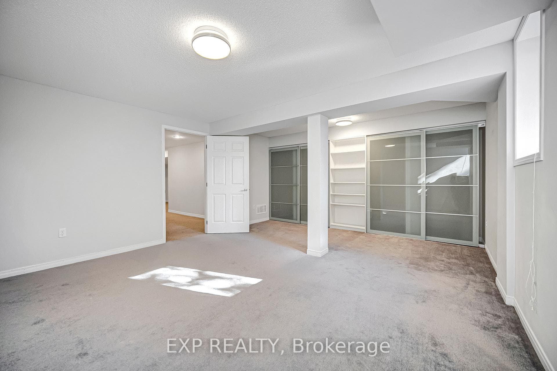 21 Westcliffe Crescent photo 34