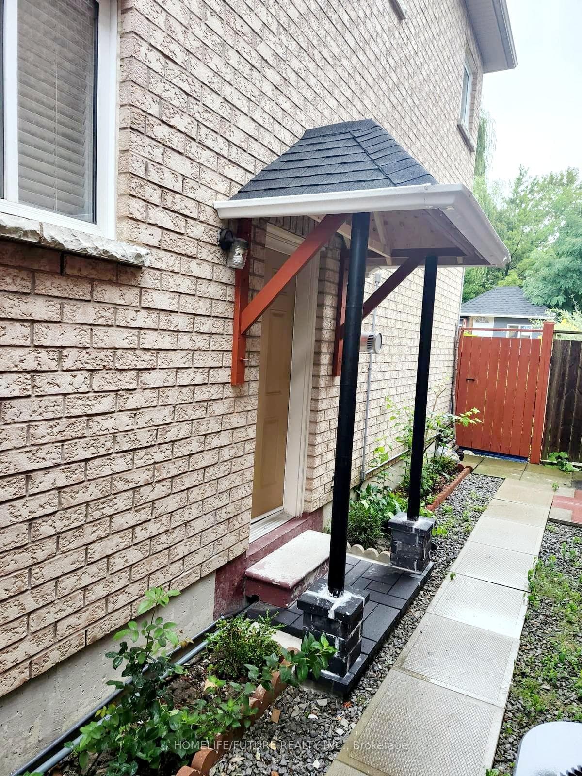 480 Rougewalk Drive Unit Bsmt photo 2