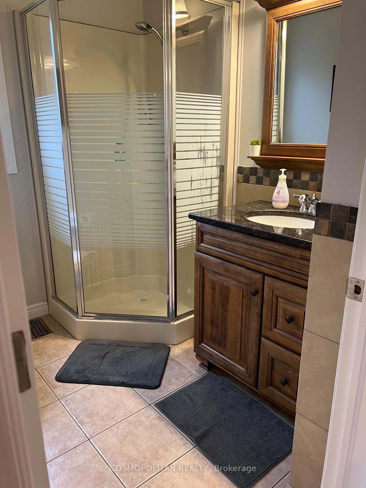 195 Woolverton Road photo 23