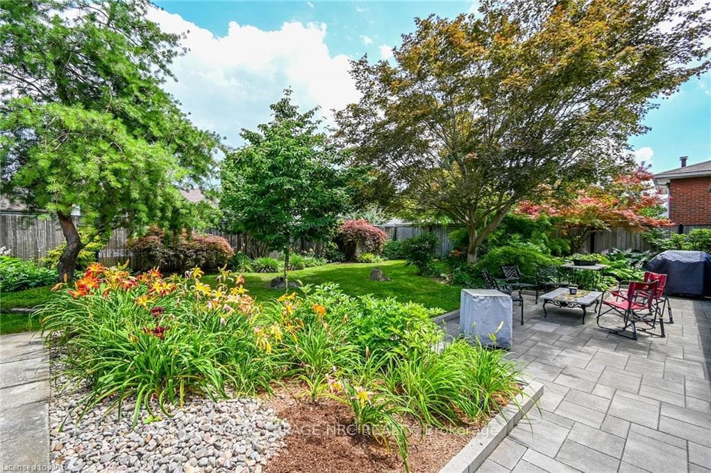80 ROYAL MANOR DR Drive photo 38