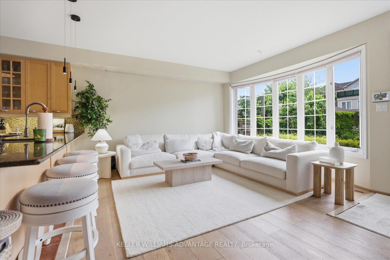 46 Sarah Ashbridge Avenue photo 13