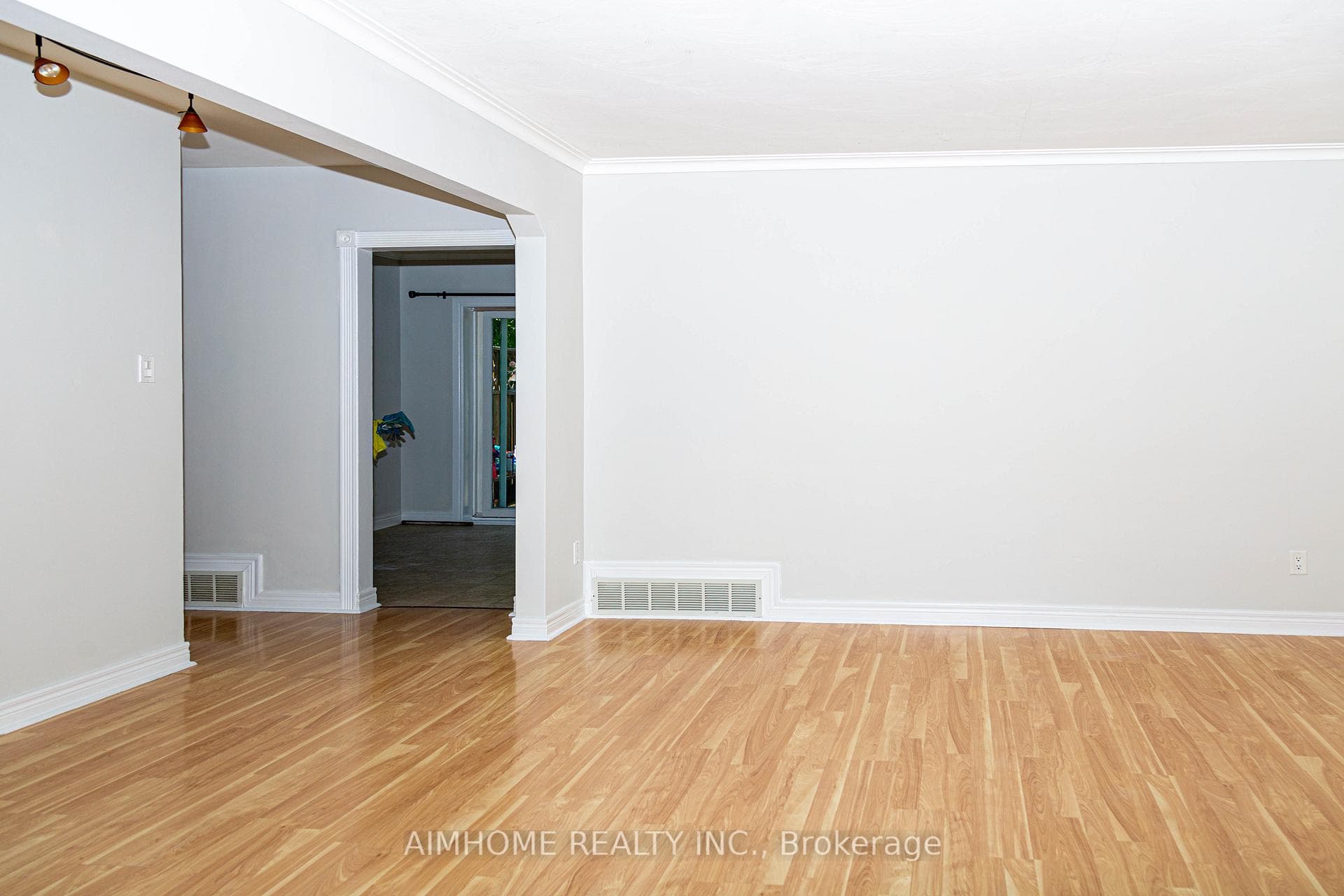 419 Crosby Avenue photo 5