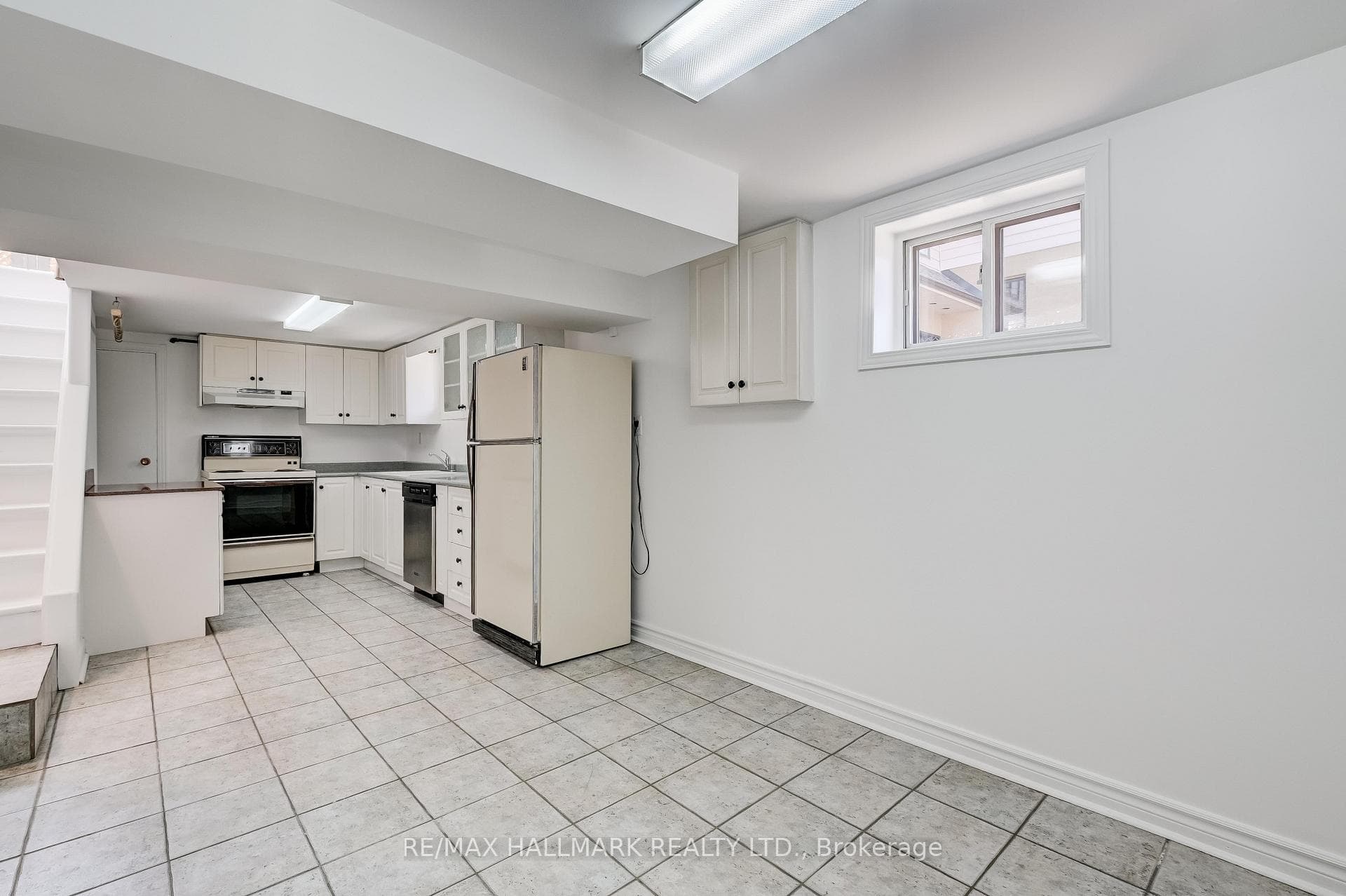 21 Barker Avenue photo 19