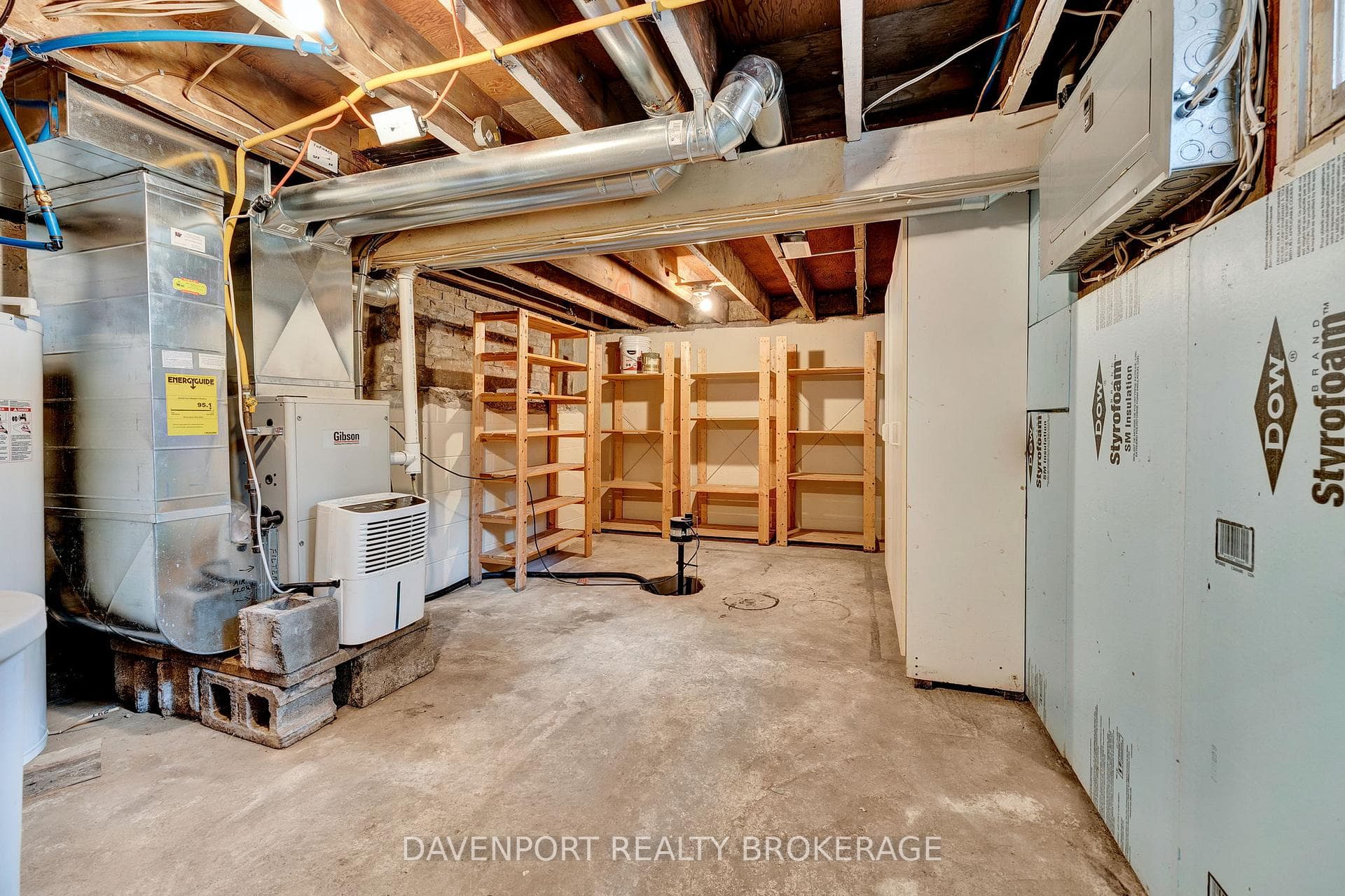 69 Laurel Street photo 17