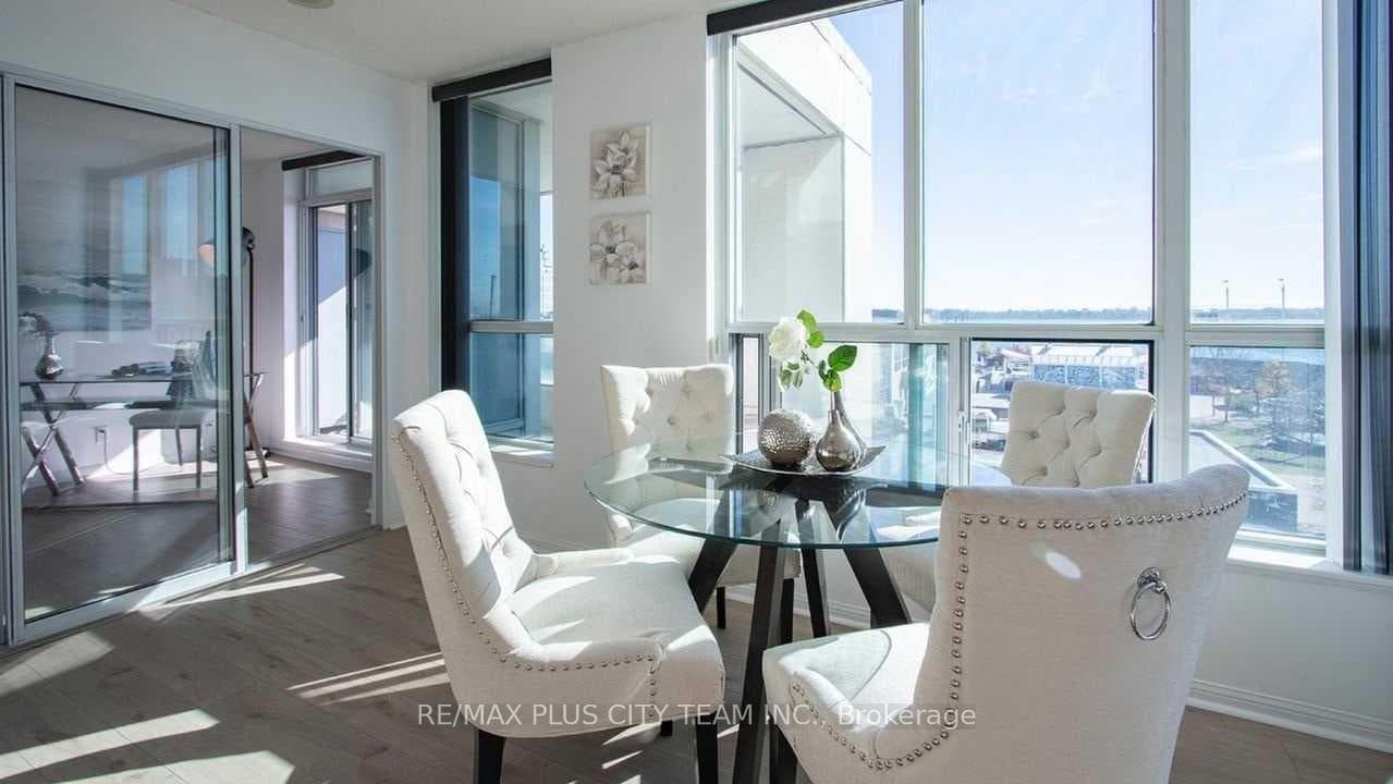228 Queens Quay N/A Unit 609 photo 5