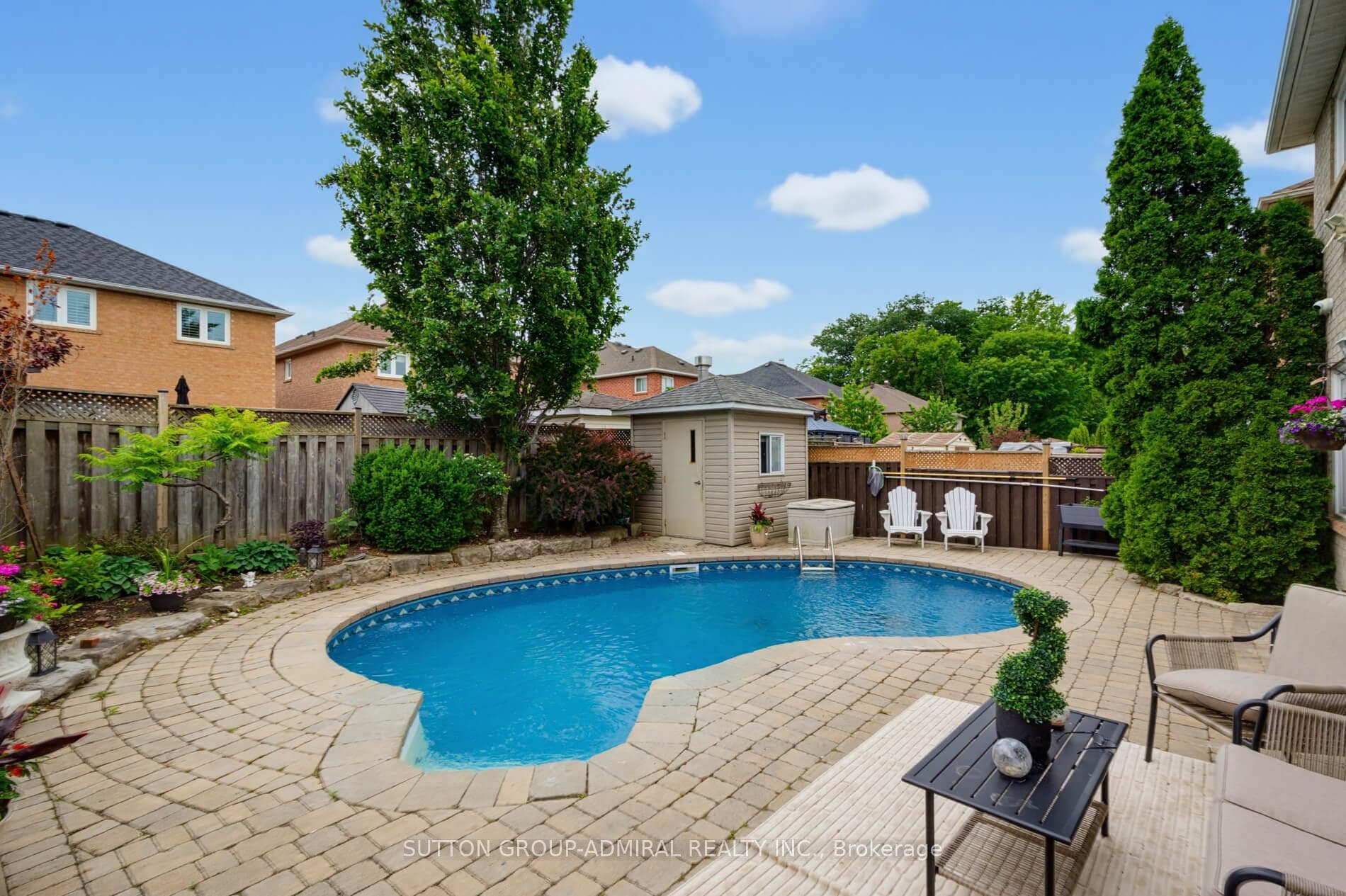 27 Pine Hollow Crescent photo 25