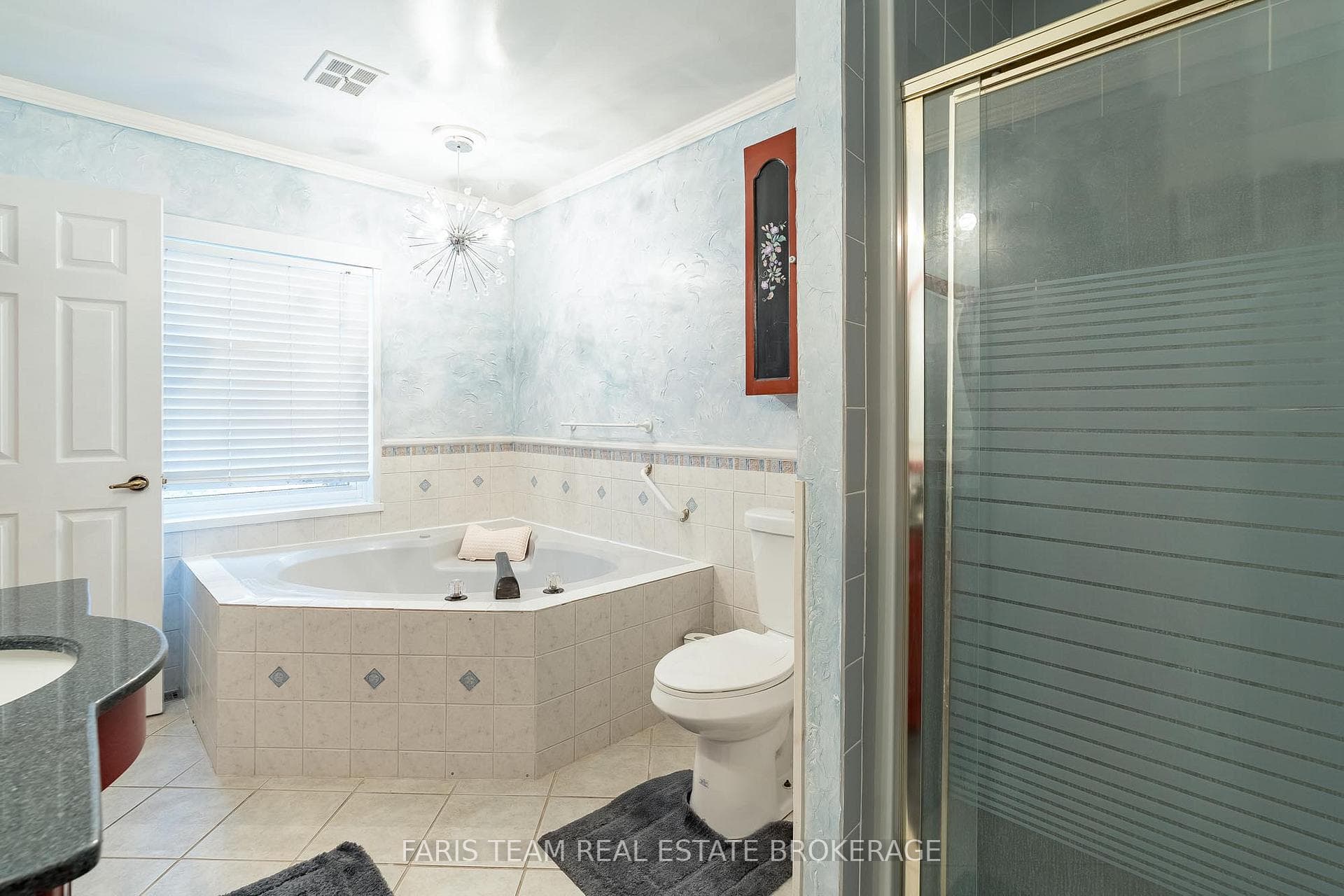 51 Beck Boulevard photo 20