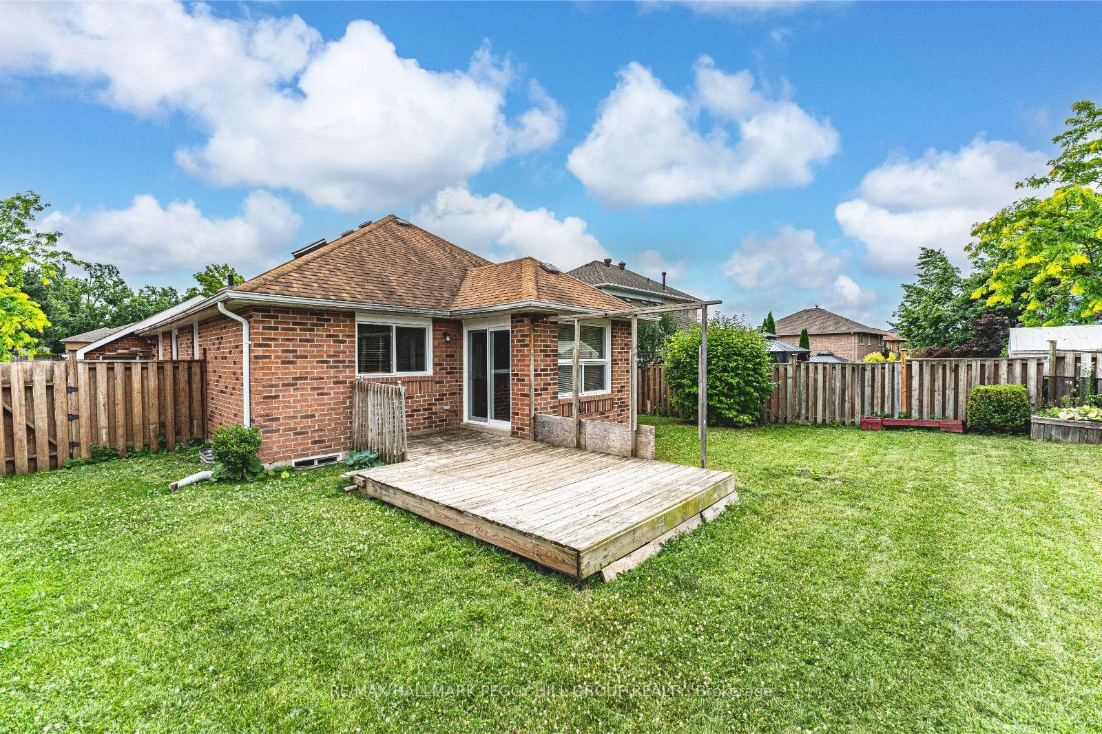 70 Hurst Drive photo 16