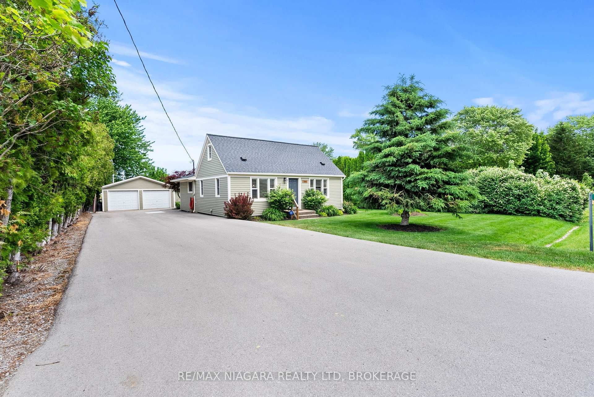 848 East And West Line Road photo 4