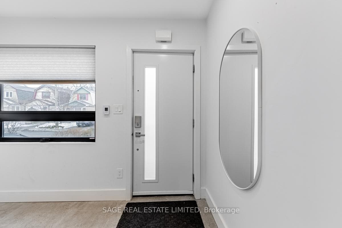 237 Lumsden Avenue photo 4