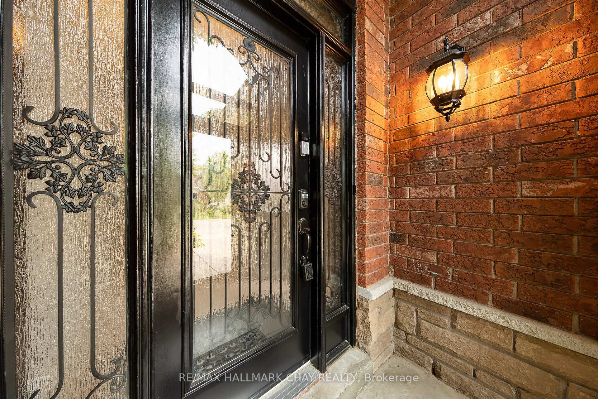 19 Green Meadow Crescent photo 4