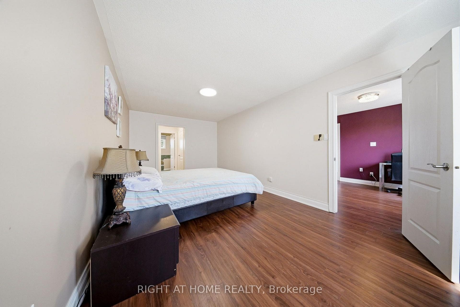 29 Sunforest Drive photo 30