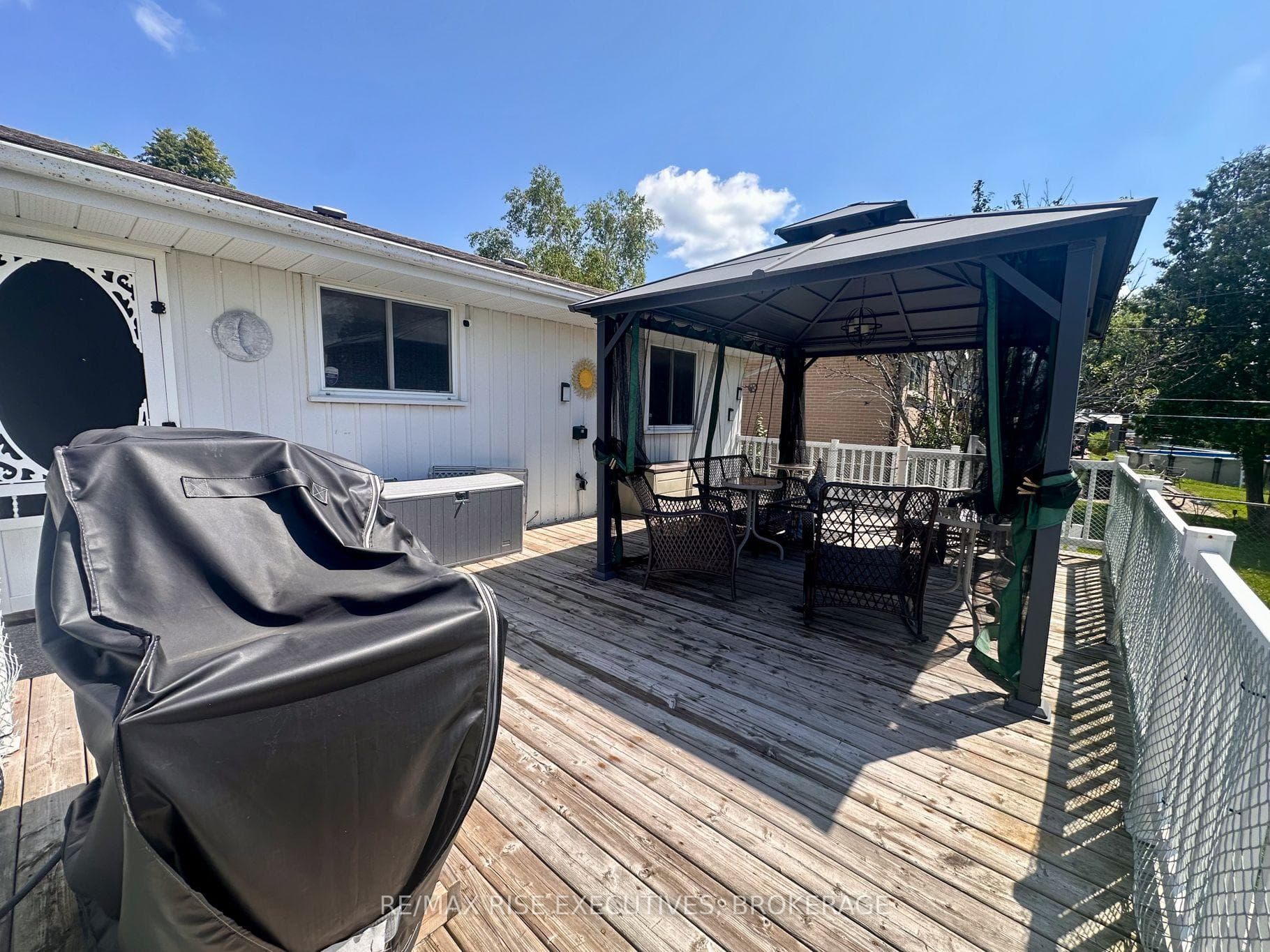 214 Amherst Drive photo 13