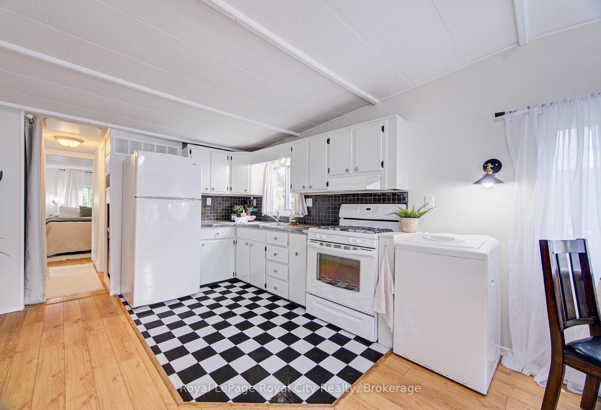Leased Lot 570 Sumac Street photo 10