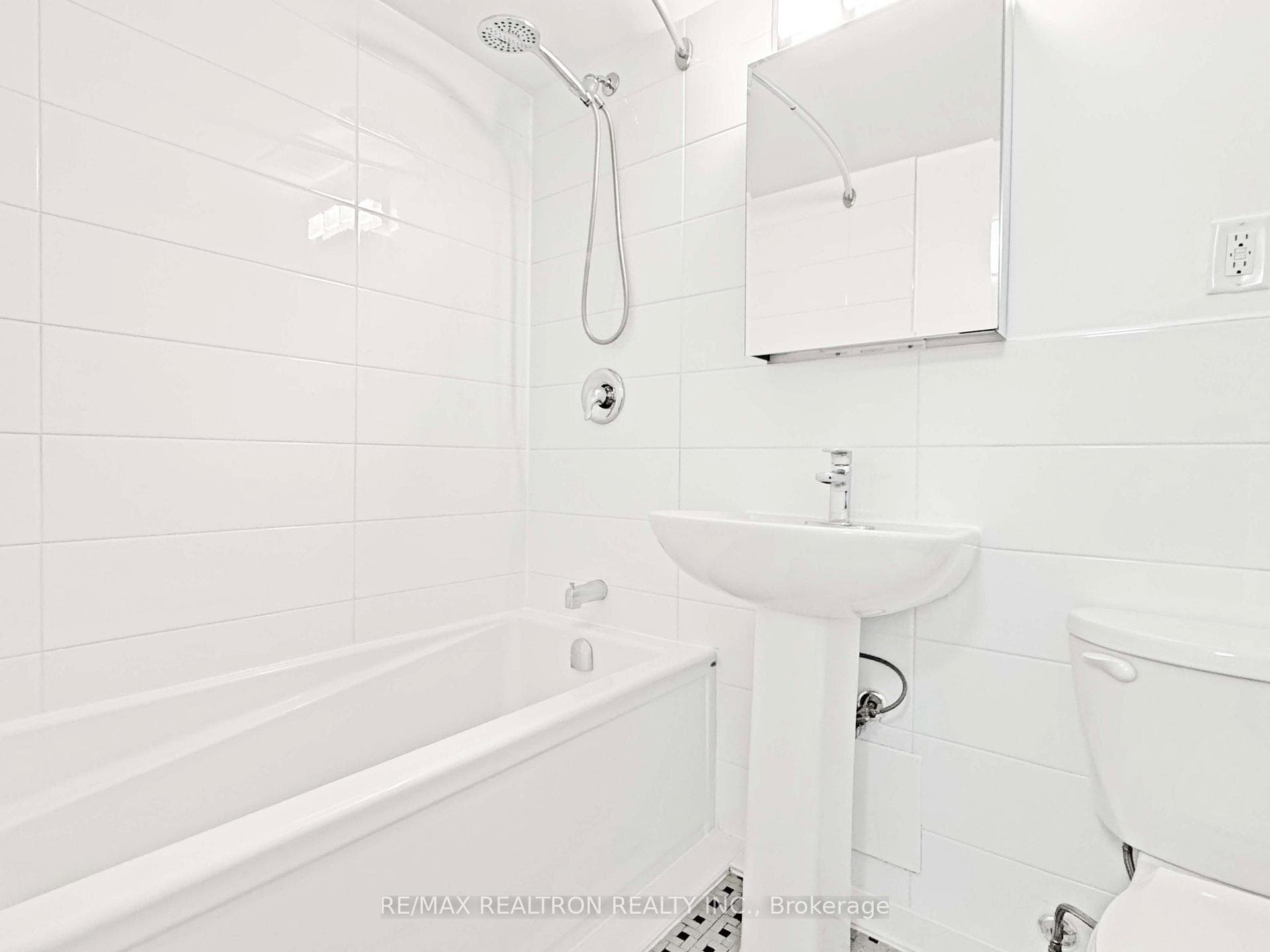 276 St George Street Unit 702 photo 8