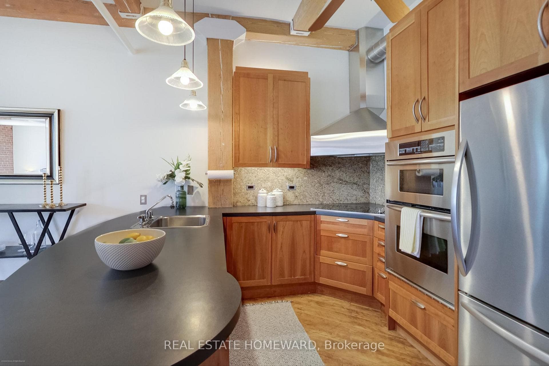 90 Sherbourne Street Unit 405 photo 5