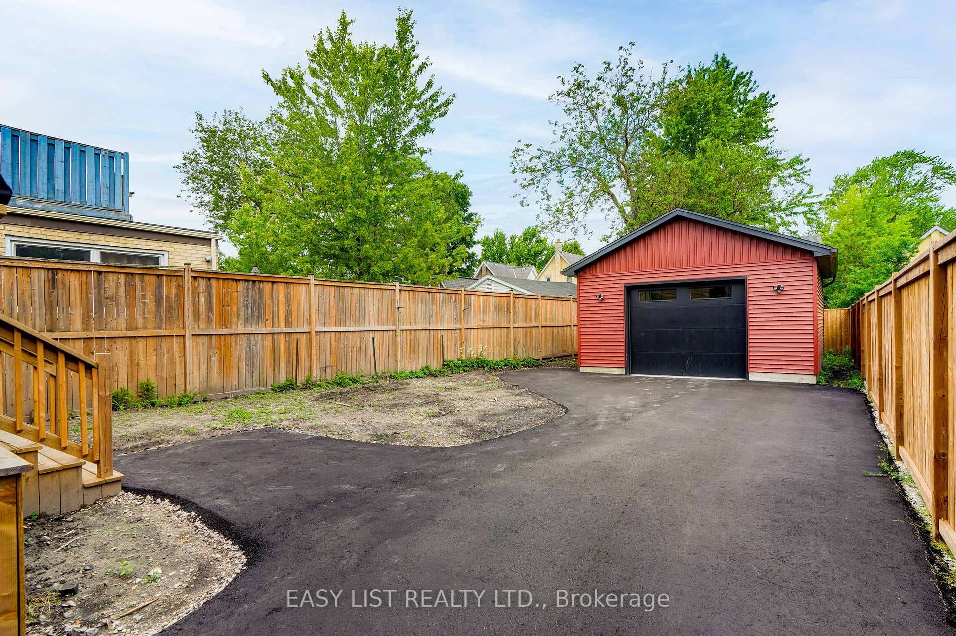 840 Lorne Avenue photo 7