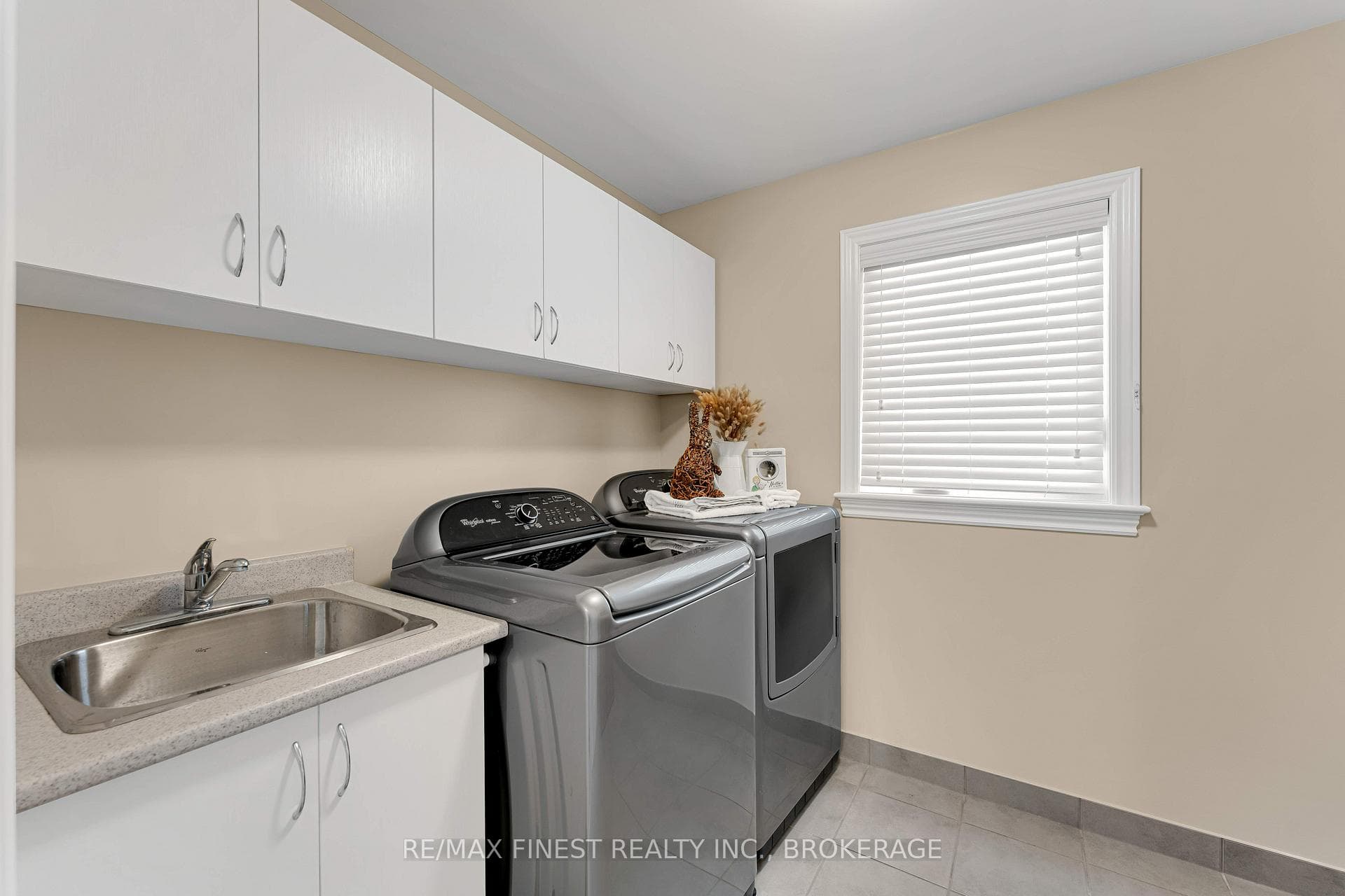 516 Savannah Court photo 36