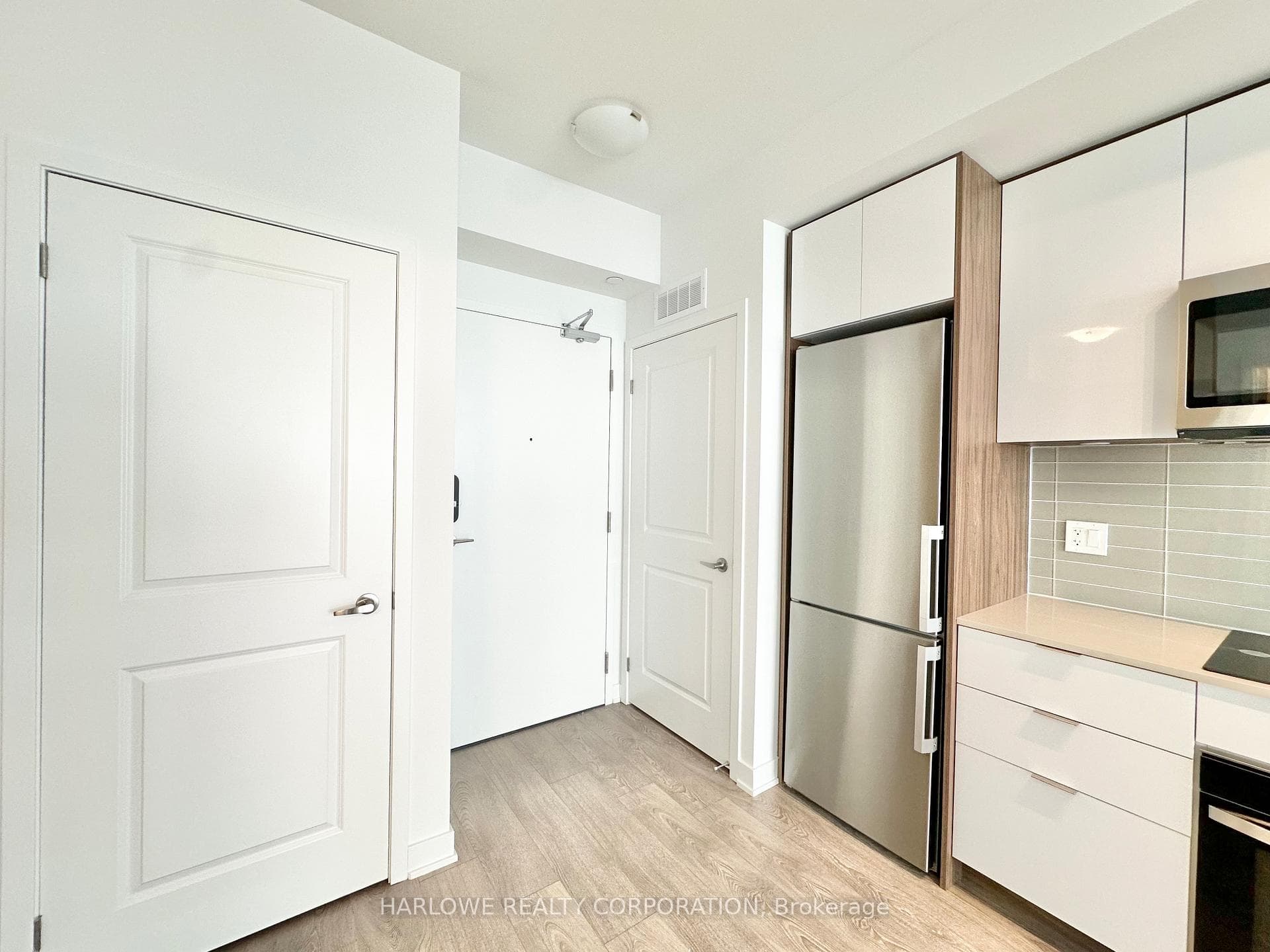 543 Richmond Street Unit 1126 photo 3