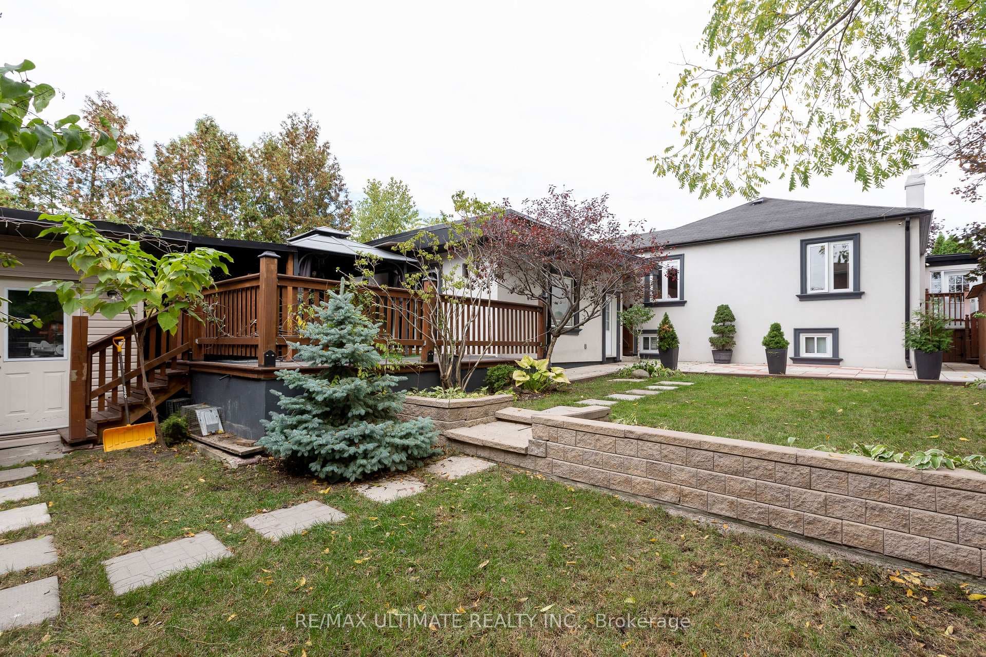 12 Wickford Drive photo 48